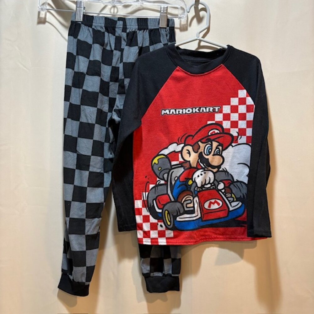 Mariokart Super Mario Brothers Boy's Red and Black Fleece Pajamas Set, Size 6-7